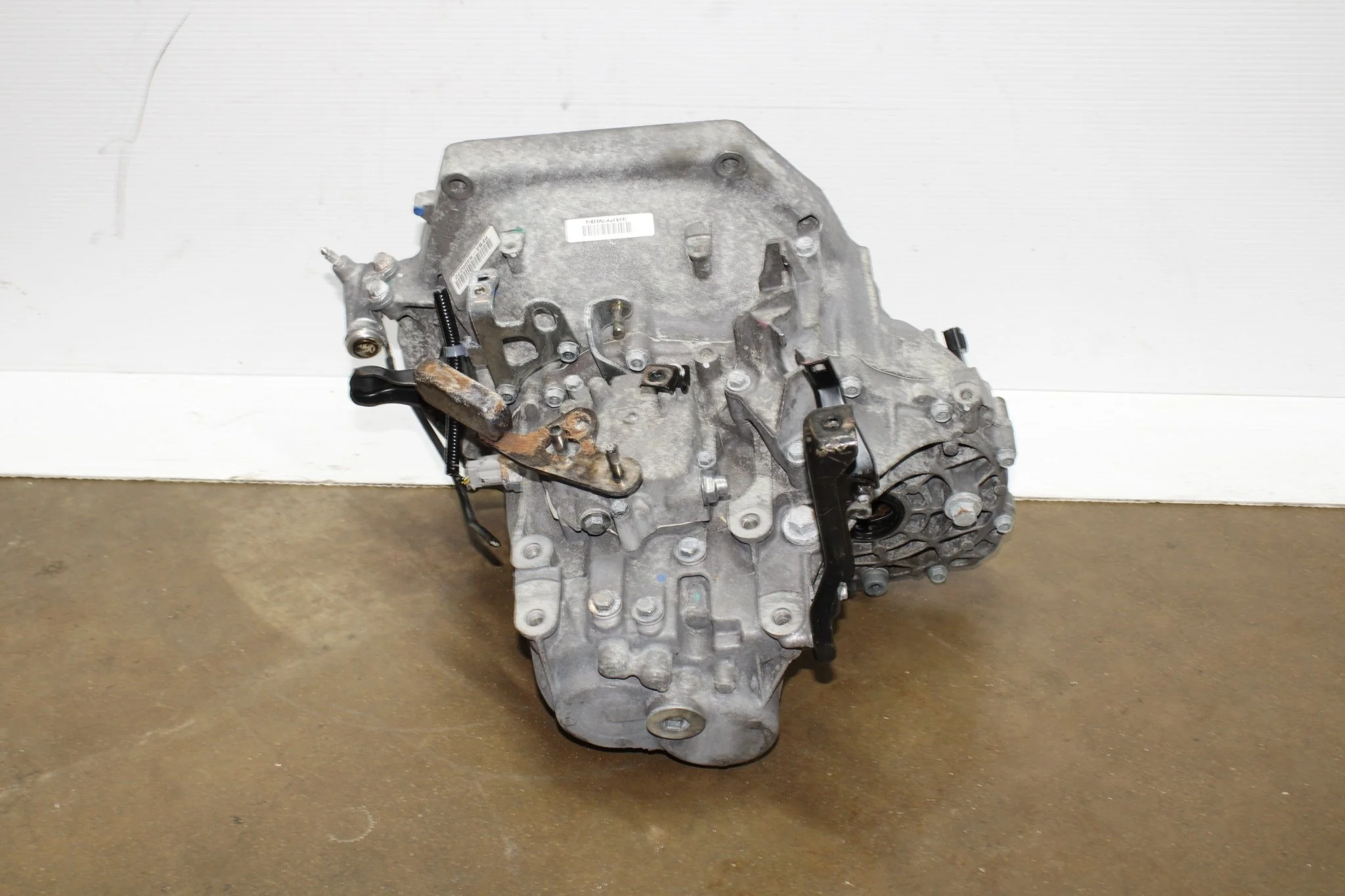 06-11 Honda Civic R18A Manual JDM Transmission - Image 8