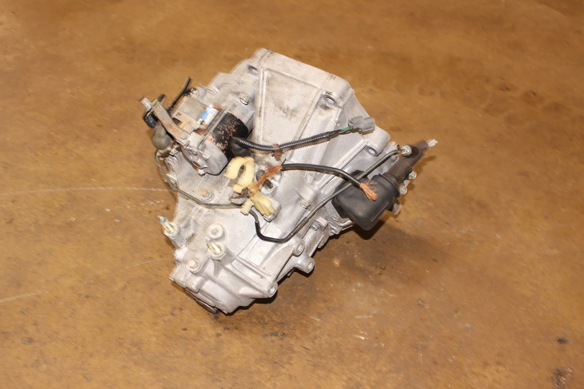 1992-2000 Honda Civic5 Speed Manual JDM Transmission D16 1.6L 4 Cylinders - Image 3