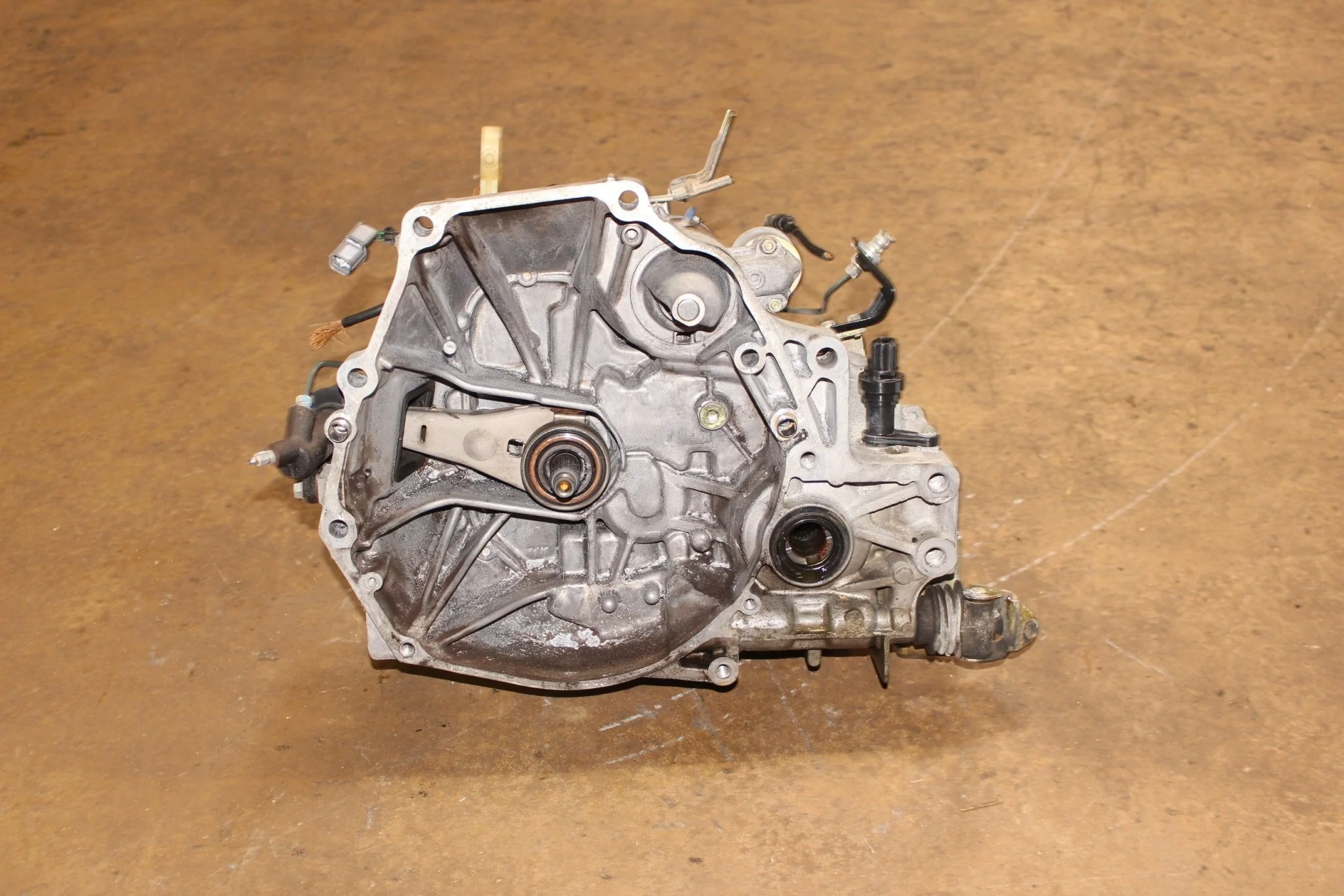 1992-2000 Honda Civic5 Speed Manual JDM Transmission D16 1.6L 4 Cylinders - Image 6