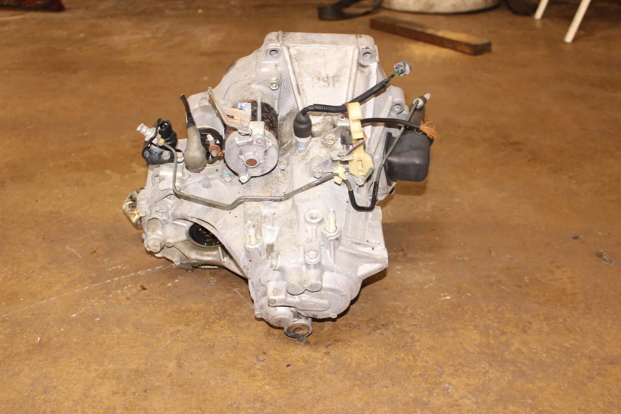 1992-2000 Honda Civic5 Speed Manual JDM Transmission D16 1.6L 4 Cylinders - Image 9