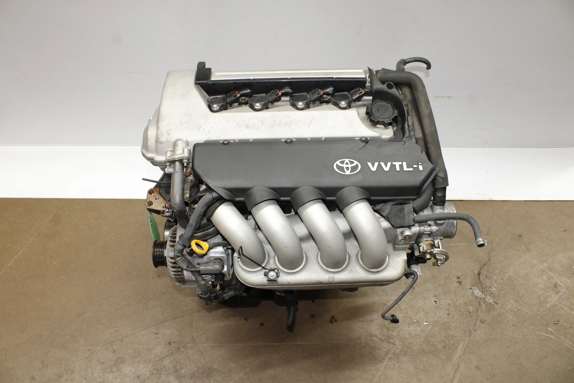 2004-2006 Toyota Corolla XRS Motor JDM Engine 1.8L 2ZZ 4 Cylinder