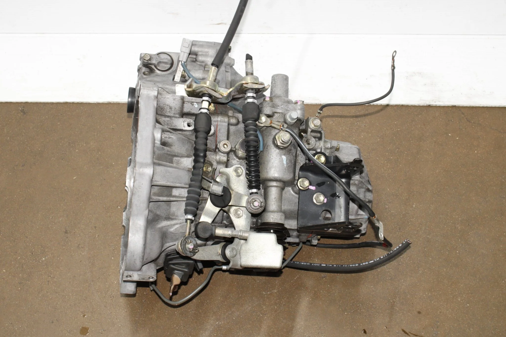 2000-2005 Toyota Celica GTS 6 Speed Manual Transmission JDM 2ZZ - Image 3