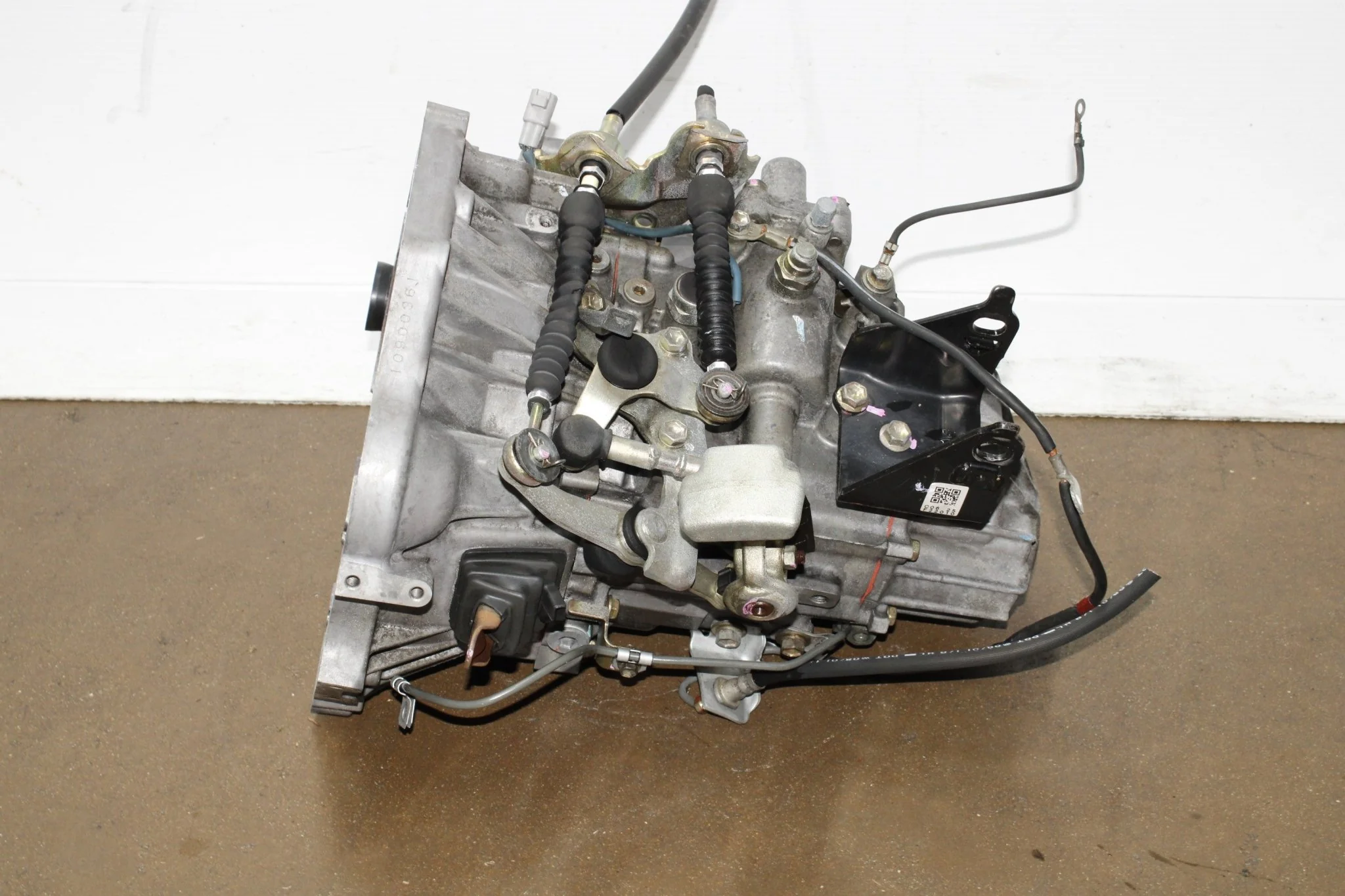 2000-2005 Toyota Celica GTS 6 Speed Manual Transmission JDM 2ZZ - Image 4