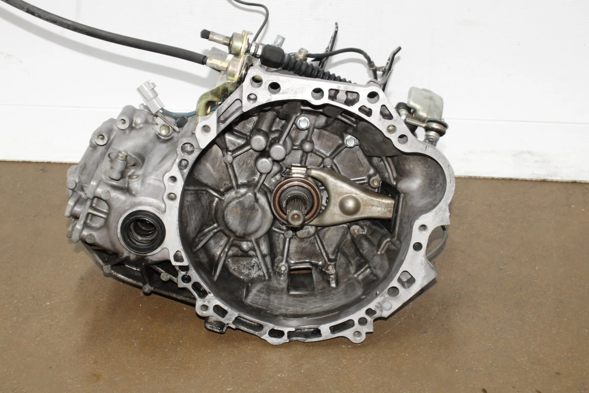 2000-2005 Toyota Celica GTS 6 Speed Manual Transmission JDM 2ZZ - Image 6