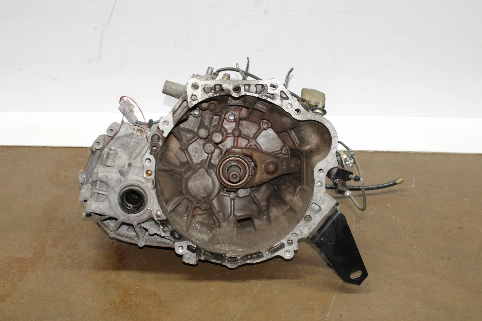 2000-2005 Toyota Celica GTS 6 Speed Manual Transmission JDM 2ZZ - Image 6