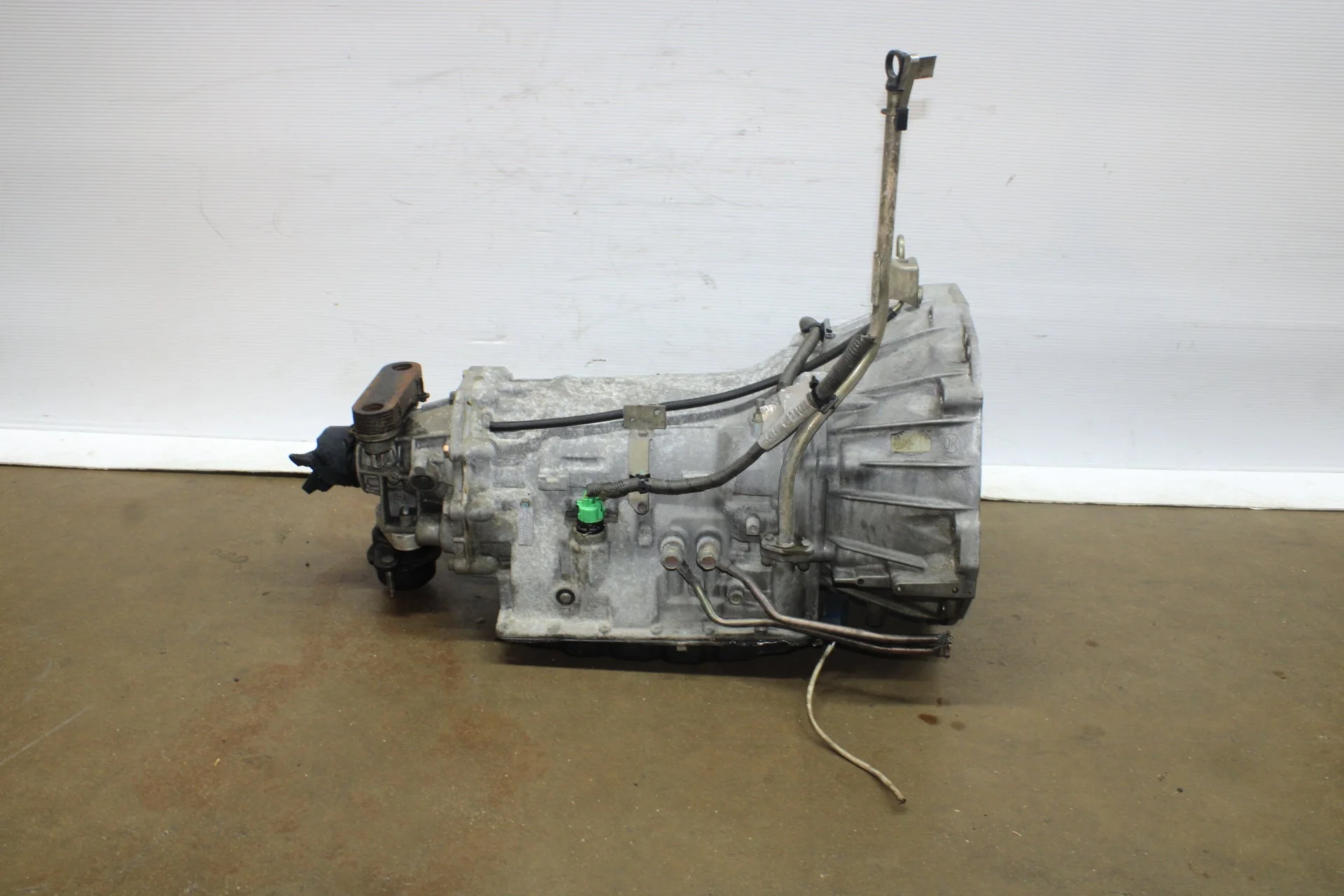 2002-2006 Infiniti G35 Automatic Transmission Used JDM VQ35-1GEN-RWD 3.5L 6 Cylinders - Image 6