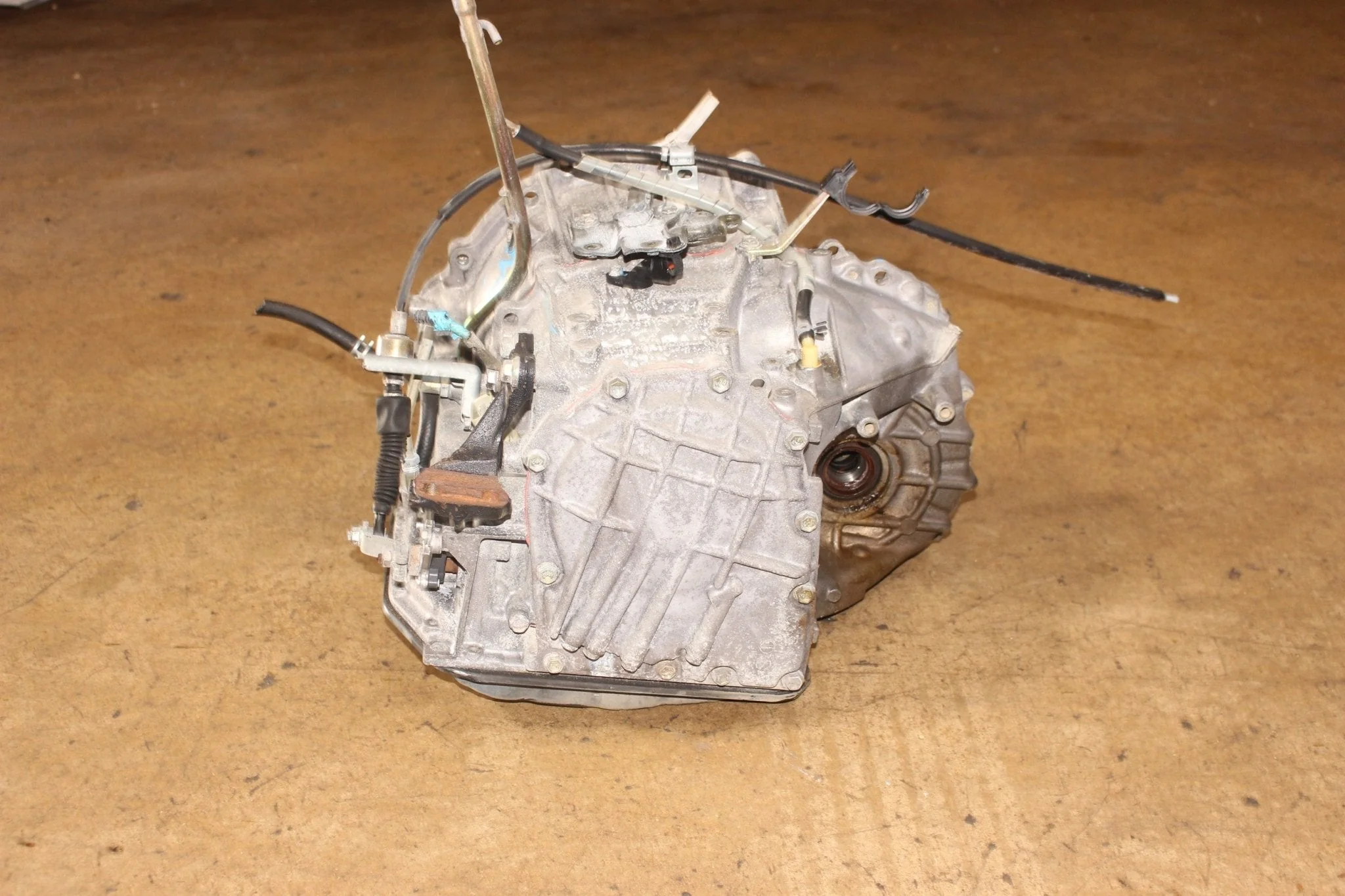 2003-2006 Toyota Scion XA Automatic JDM Transmission 1NZFE 1.5L 4 Cylinders - Image 2