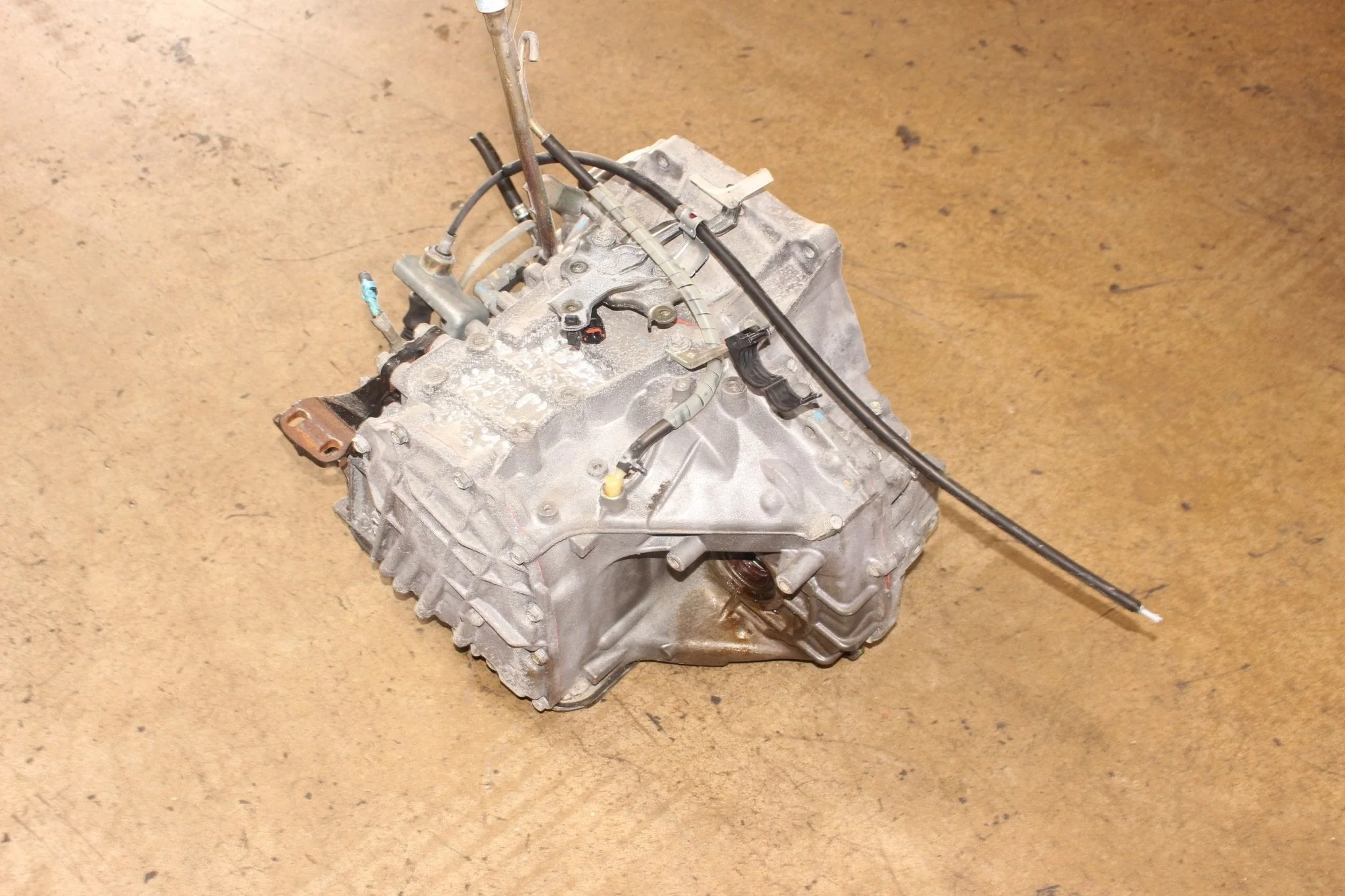 2003-2006 Toyota Scion XA Automatic JDM Transmission 1NZFE 1.5L 4 Cylinders - Image 3