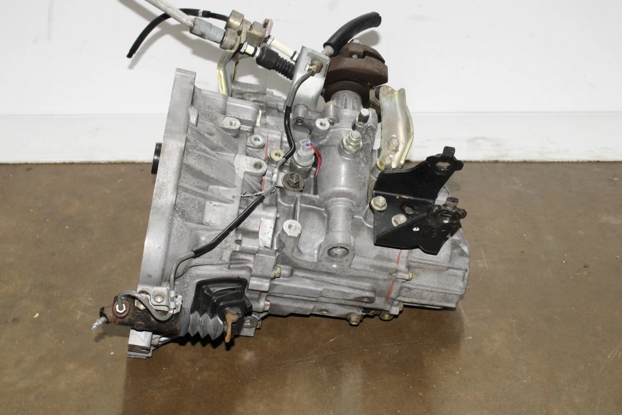 2004-2007 Toyota Corolla 6 Speed Manual Transmission JDM 2ZZ - Image 4