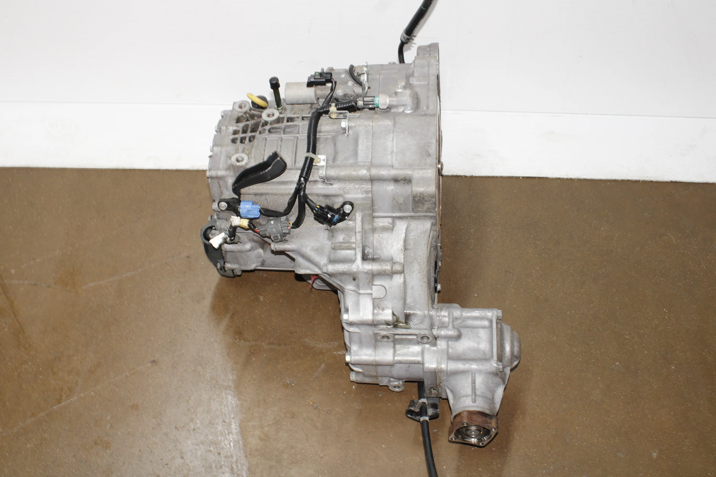 2005-2006 Honda CRV Transmission AWD 2.4L 4 Cylinders JDM - Image 7