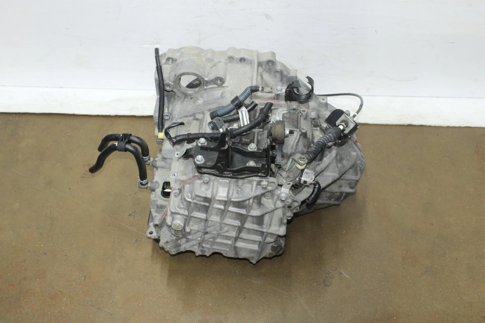 2007-2016 Toyota Camry Automatic Transmission Used JDM 2GRFE 3.5L 6 Cylinders - Image 3
