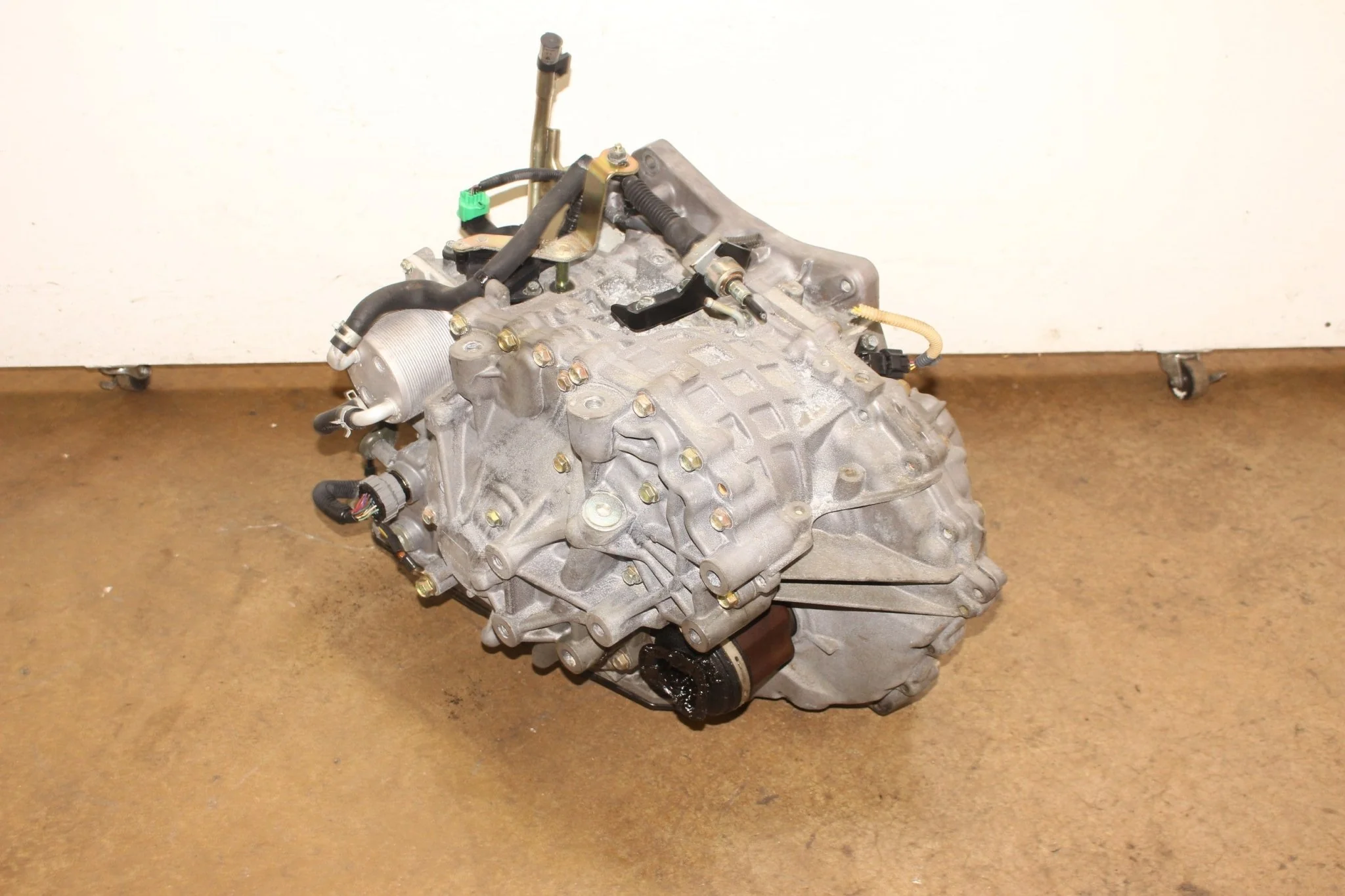 2013-2014 Nissan NV200 Automatic JDM Transmission MR20 2.0L 4 Cylinders - Image 8